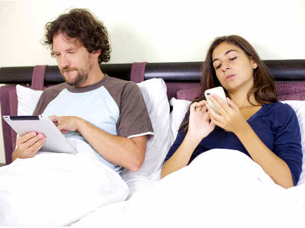 Smartphone use at night may not be that harmful: Study