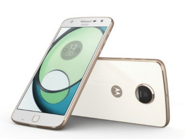 It features a water resistant design