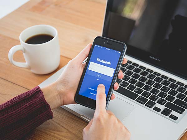 Old vs New Facebook App