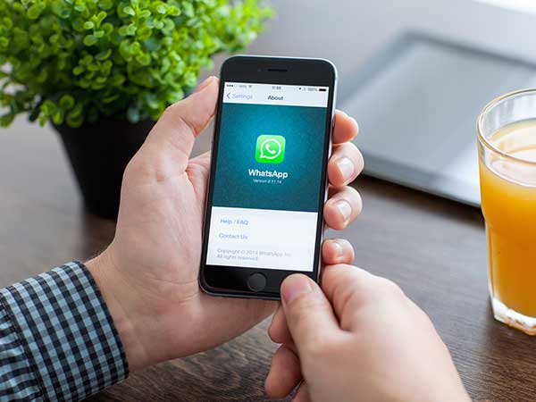 Here's A Simple Trick to Use WhatsApp on Apple iPad Here's A Simple Trick to Use WhatsApp on Apple iPad