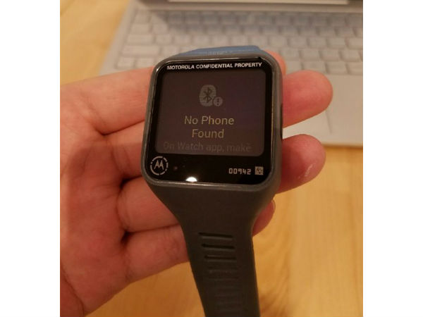 Motorola's New Smartwatch Featuring Rectangular Display Leaks Online