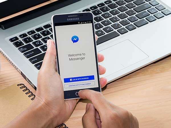 Facebook Mimics Snapchat's Stories Feature in its new 'Messenger Day' 