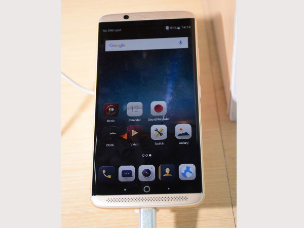 ZTE Outs AXON 7, AXON 7 mini, Blade V7 Lite and VR Technology