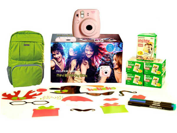 Grab FujiFilm Instax Mini 8 Combos at Great Discounts