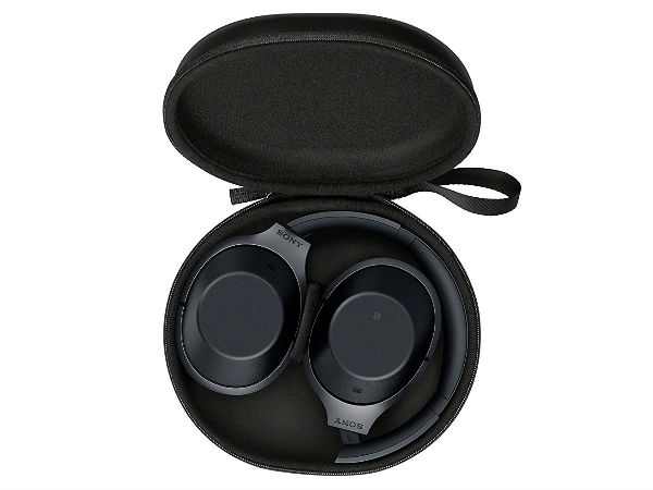 Sony unveils new noise-cancelling headphone