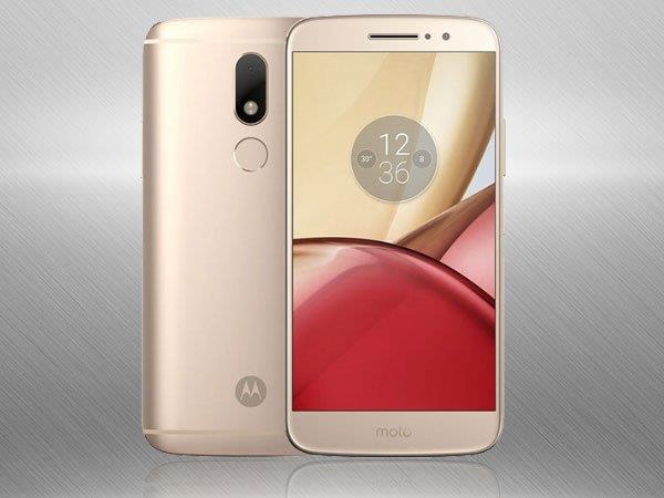 The Moto M dons a full metal body