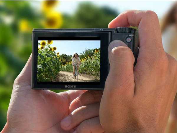 3-inch LCD and Widest Frame Coverage