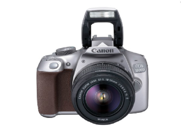 Canon EOS 1300D with 18-55 mm Lens (Rs. 20,099)