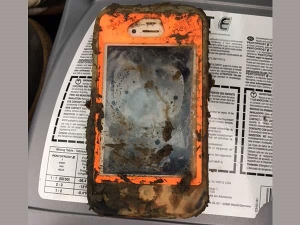 Apple iPhone Survives 18 Months at the Bottom of an Icy Lake 