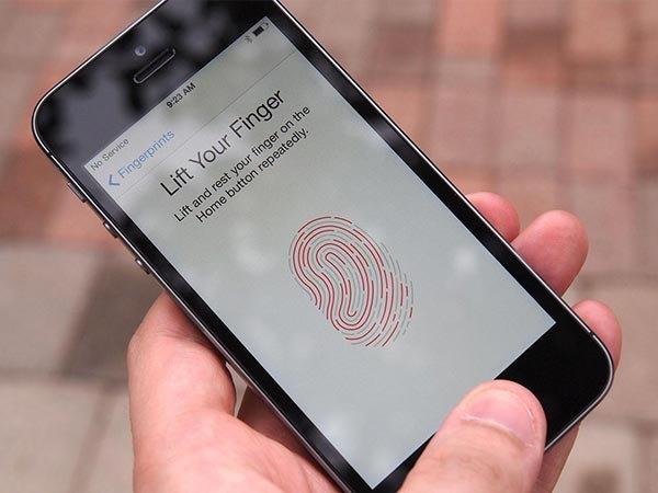 Inbuilt Iris or Thumb Identification System