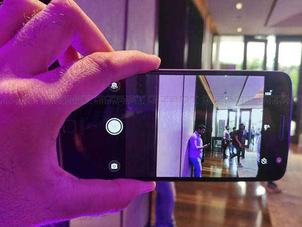 Moto Z Users Start Receiving Android 7.0 Nougat Update