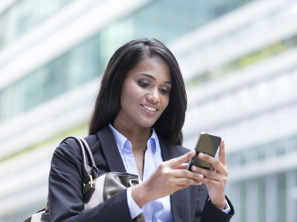 Indian Women Use Their Smartphones More than Men, Says Report Indian Women Use Their Smartphones More than Men, Says Report