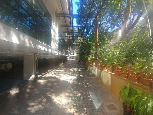 LG V20 Review: The Most Underrated Smartphone of 2016!