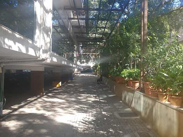 LG V20 Review: The Most Underrated Smartphone of 2016!