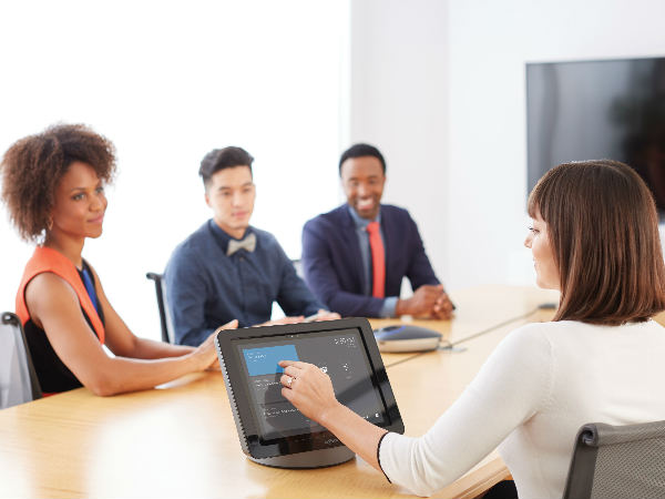 Logitech launches SmartDock in a bid to popularize video calling