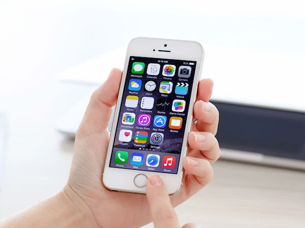 Double tap on home button —> Reachabili