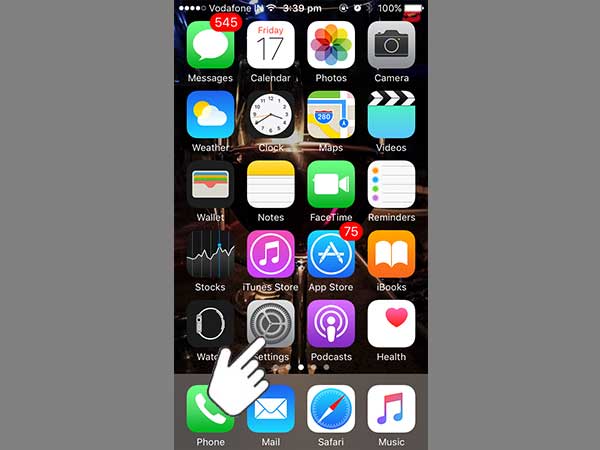 How to change the size of font on an iPhone
