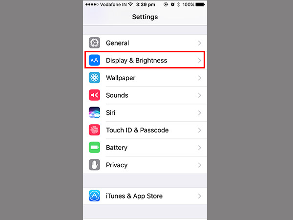 How to change the size of font on an iPhone