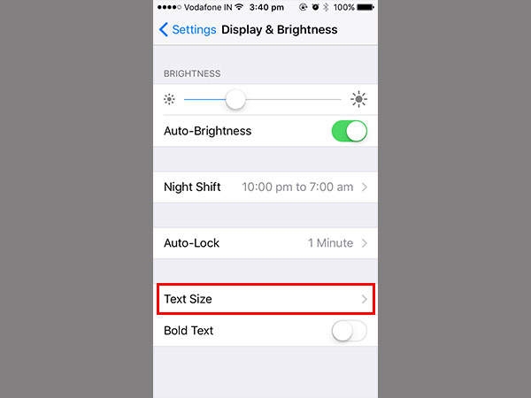 How to change the size of font on an iPhone