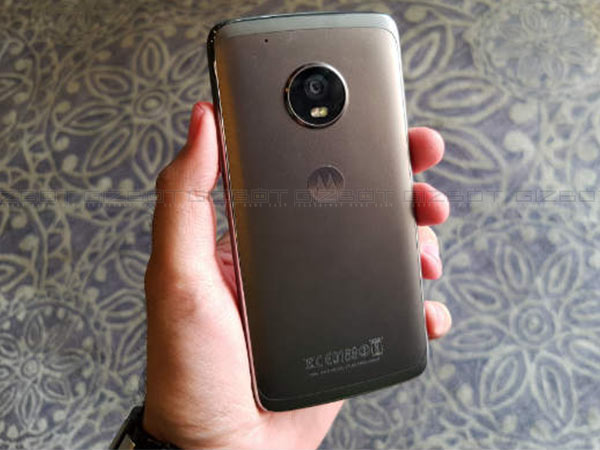 Design: Moto G line-up finally goes metallic