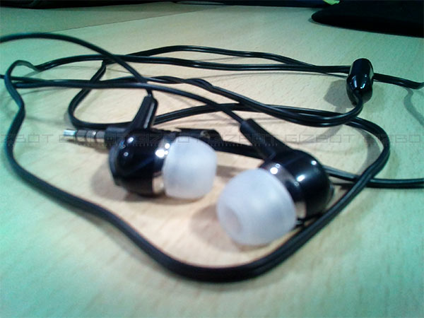 iVoomi iV 505 review: A budget smartphone with 3000mAh battery