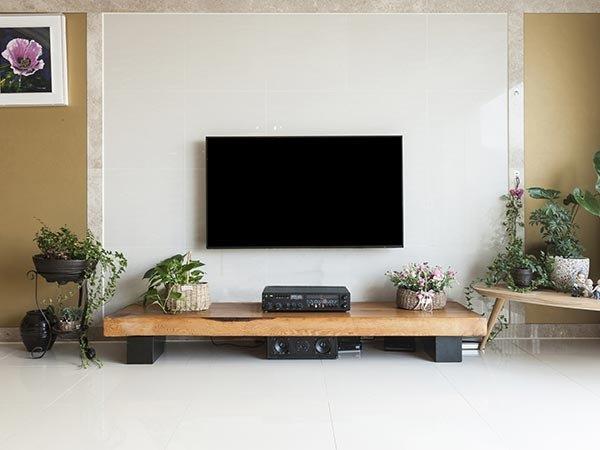 LG, Samsung, Sony TV prices cut by 15% to gain more market share LG, Samsung, Sony TV prices cut by 15% to gain more market share