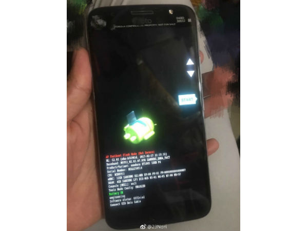 Moto X (2017) comes with 32GB native storage