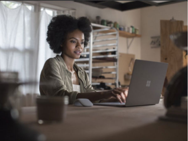 13.5-inch PixelSense display