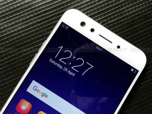 Display is on par with rivals 