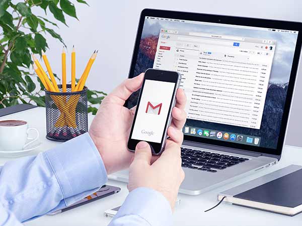 Gmail Smart Reply feature