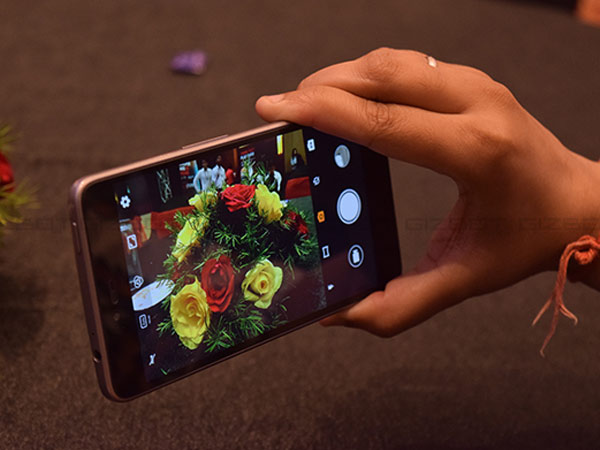 Smartron srt.phone first impression