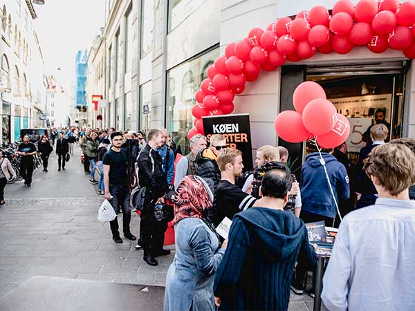Fans queued up for hours together