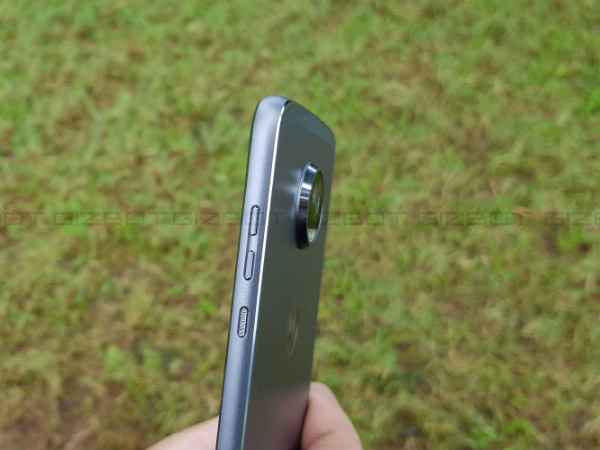 Moto Z2 Play First Impressions: Sleeker and faster Moto Z Play