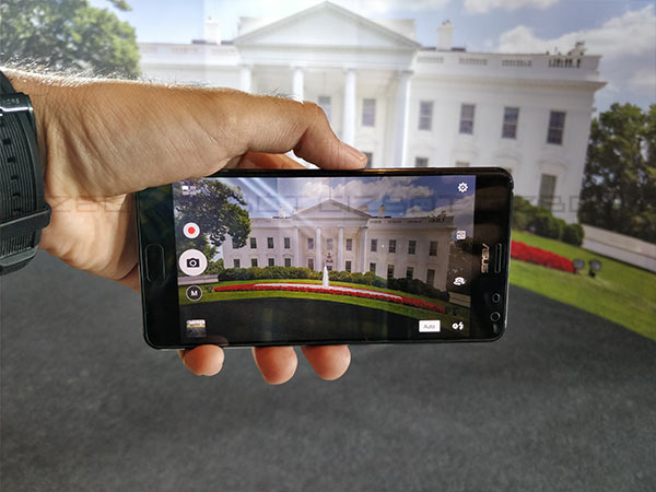 Virtual Reality with Daydream