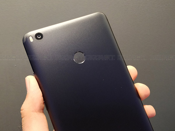 Design: Not the best phone for one-hand use