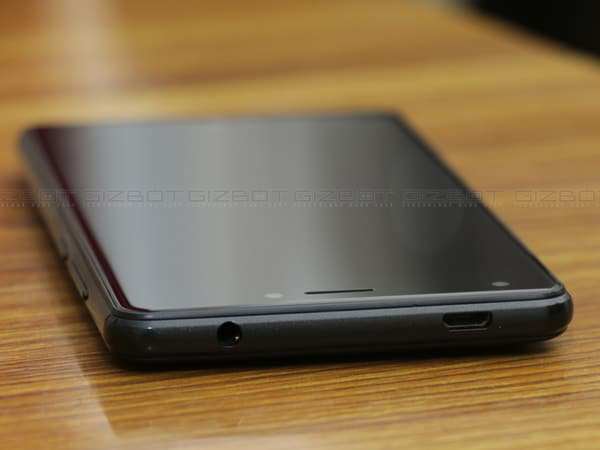 Battery- Lasts for an entire day