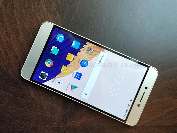 Display: Bright IPS LCD screen with 1080p resolution