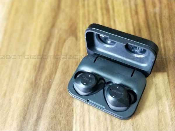 Audio Performance: Good audio performance and ample features to enhance listening experience