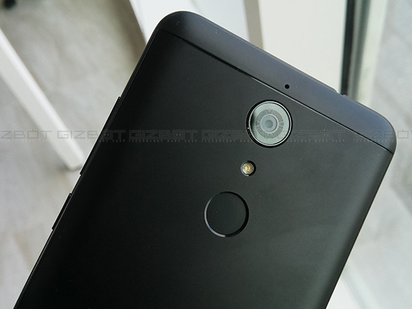 Camera: Decent specifications with commendable performance 