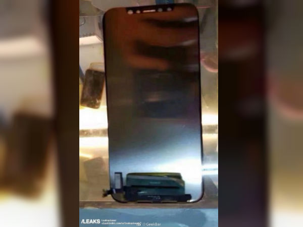 Leaked iPhone 8 display assembly suggests absence of Touch ID