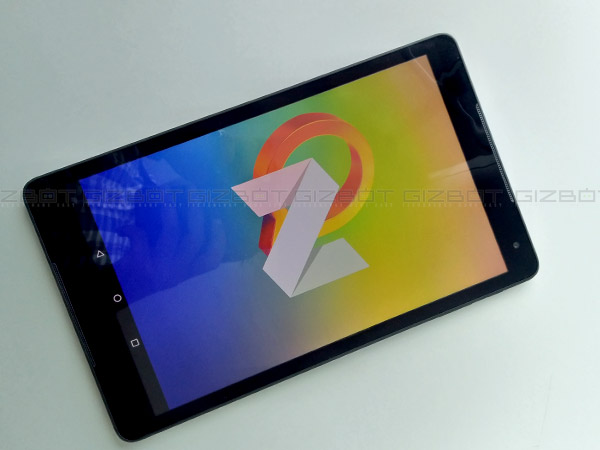 Software and UI: Android Nougat with stock UI