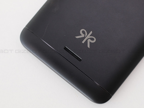 Display and speakers: Above average!