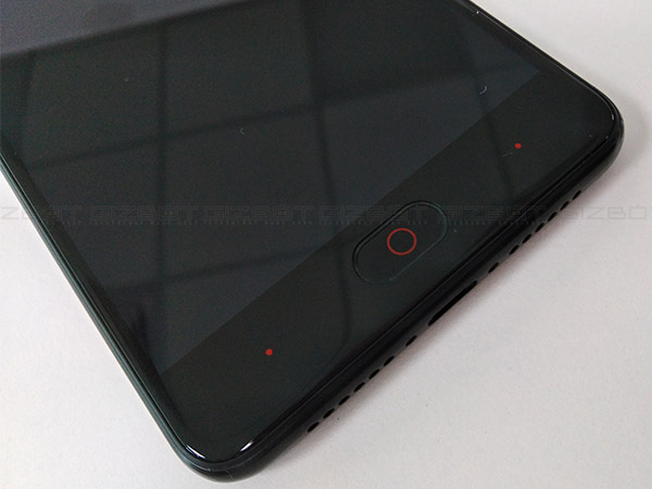 Fingerprint Sensor: Operates without any glitch