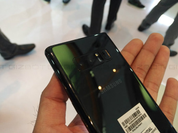 Battery and Connectivity: Samsung is extra careful this time with the battery on Note 8