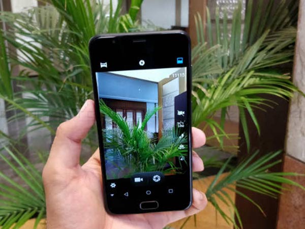 Camera: Dual-Lens Camera setups at budget price-point