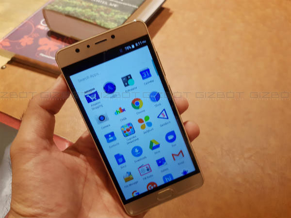 Large 5.5-inch Full HD screen