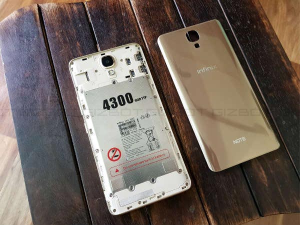 Battery and connectivity: Long-lasting Battery backup