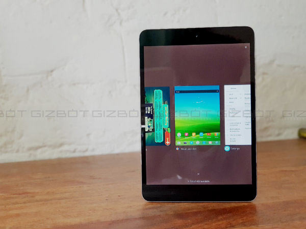 Software: MIUI 8 over Android 7.0 Nougat