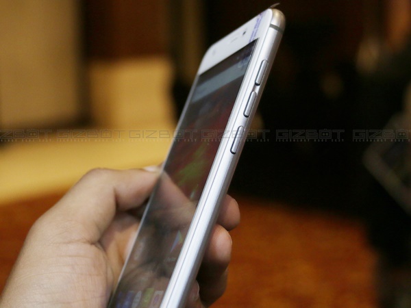 Design: Metallic luster!