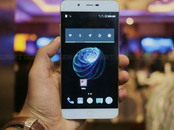 Display: FHD under Rs. 10,000